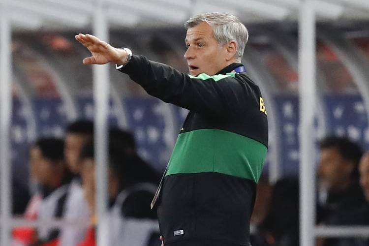 天博娱乐关于国际比赛日体能课后,里昂主帅复盘备战欧冠,引发热议,年轻球员得到机会的信息